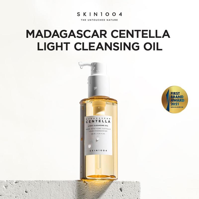 SKIN1004 Madagascar Centella Light Cleansing Oil Cleanser 200 ml | 6.76 fl.oz | Gentle Oil Cleanser for Face, Korean Facial Cleanser, Double Cleansing